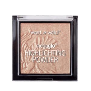 wet n wild MegaGlo Highlighting Powder, Highlighter Makeup, Shimmer Glow Natural Pink Precious Petals<br>ويت إن وايلد ميغا جلو – بودرة هايلايتر، مكياج إضاءة، لمسة لامعة بلون وردي طبيعي